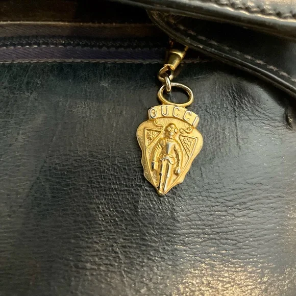 Vintage 1960s Gucci Shoulder Bag with Braided Brass Hardware - Picture 10 of 11